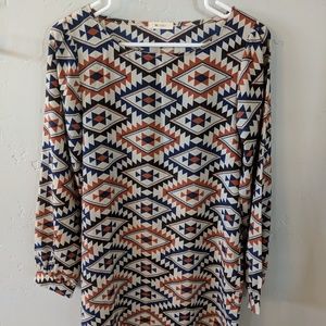 Everly geometric tunic size small